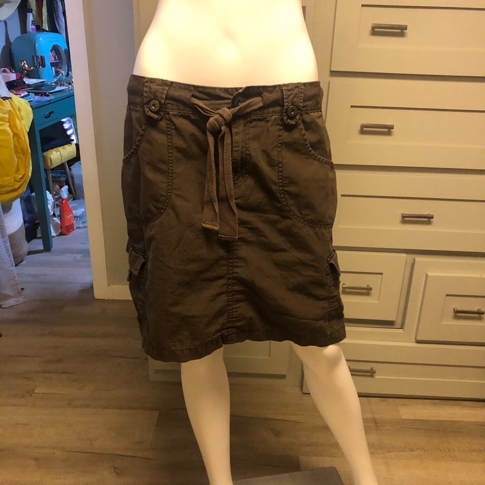 Old navy cargo skirt size 8